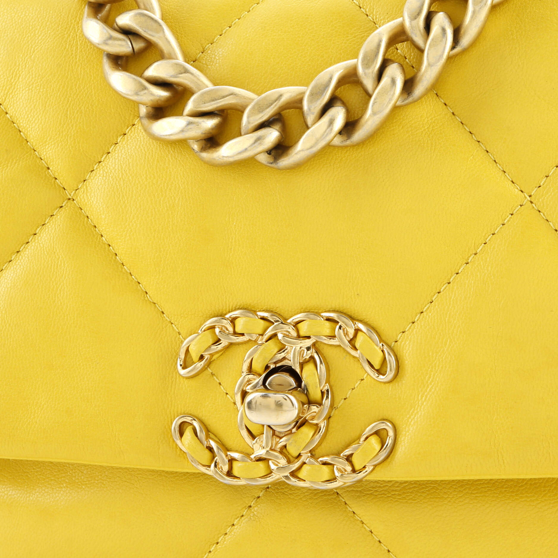 19 Flap Bag Quilted Leather Medium