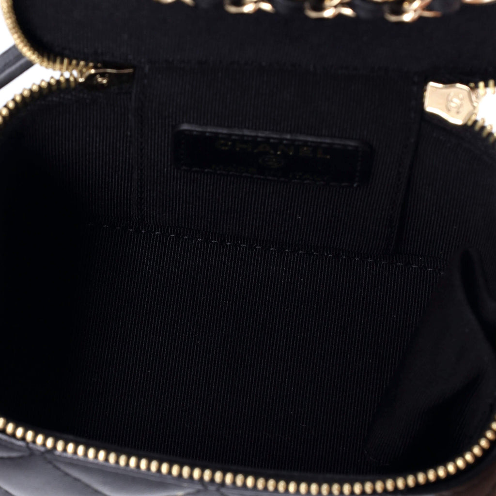 Lock Frame Vanity Case with Chain Quilted Lambskin Small