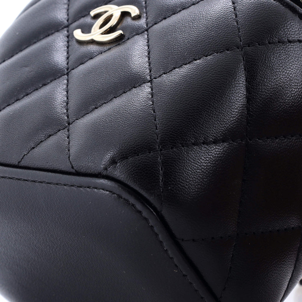Lock Frame Vanity Case with Chain Quilted Lambskin Small