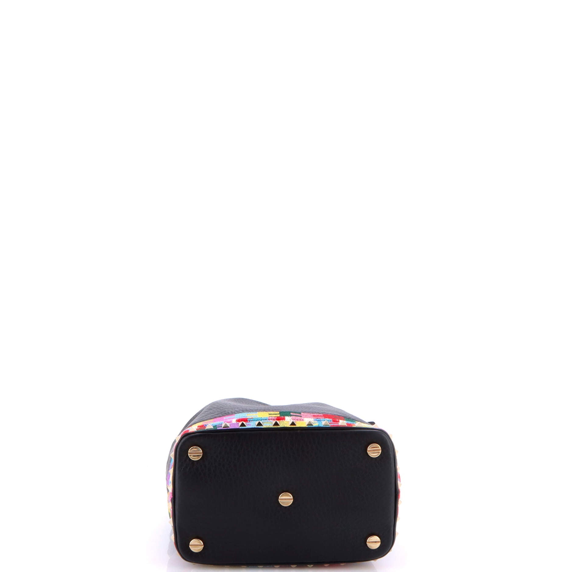 Geo Bucket bag Leather with Embroidered Detail
