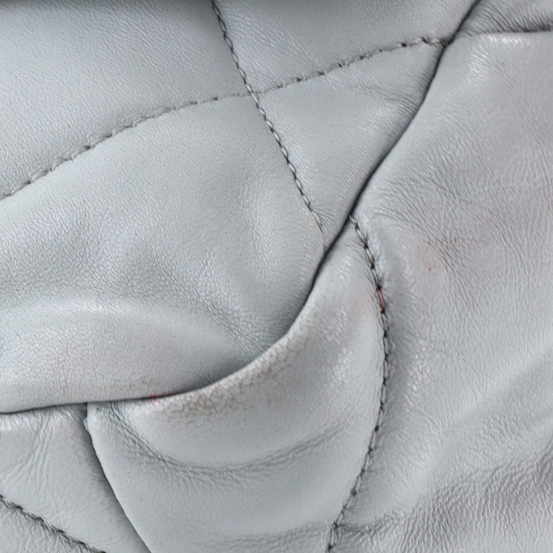 19 Flap Bag Quilted Leather Medium