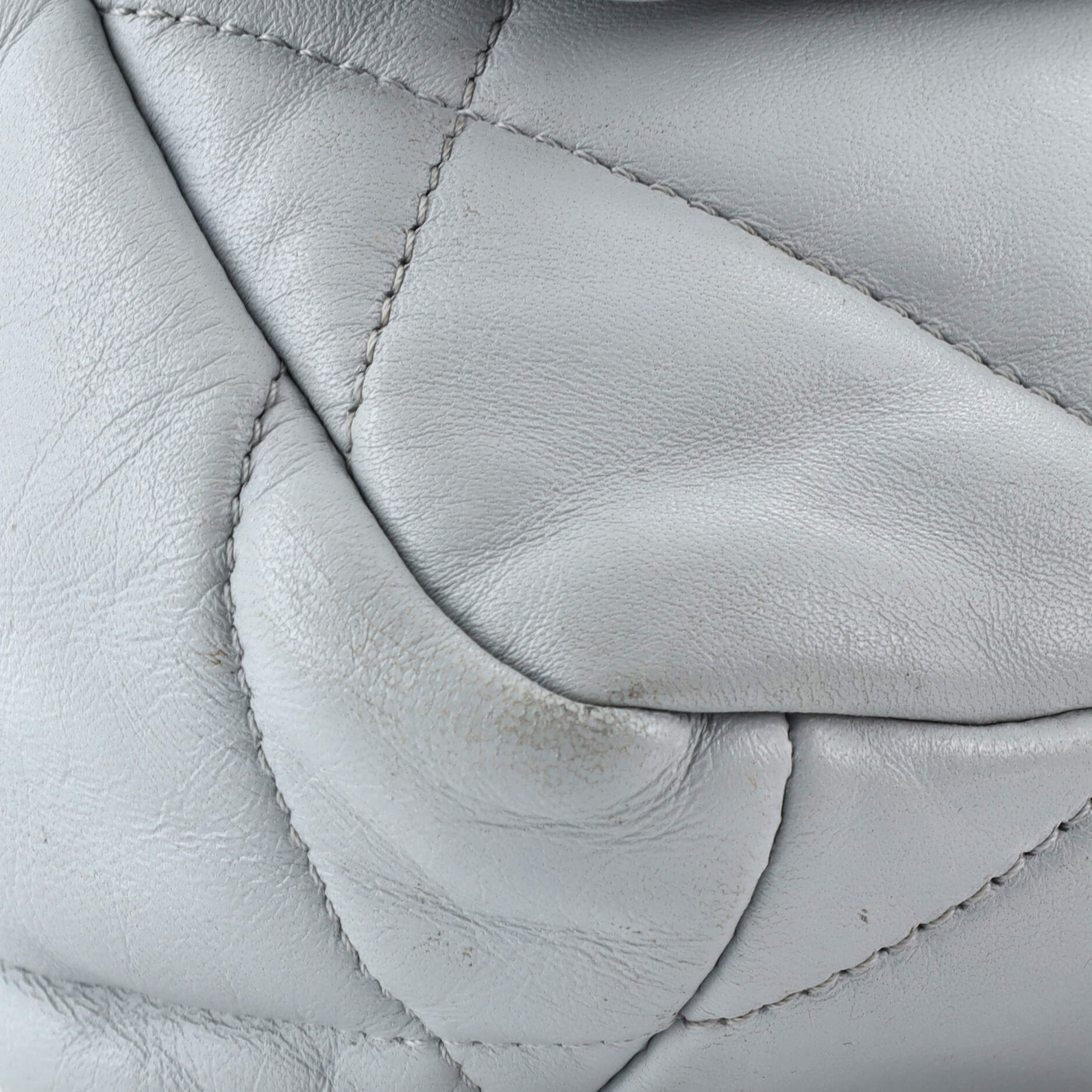 19 Flap Bag Quilted Leather Medium
