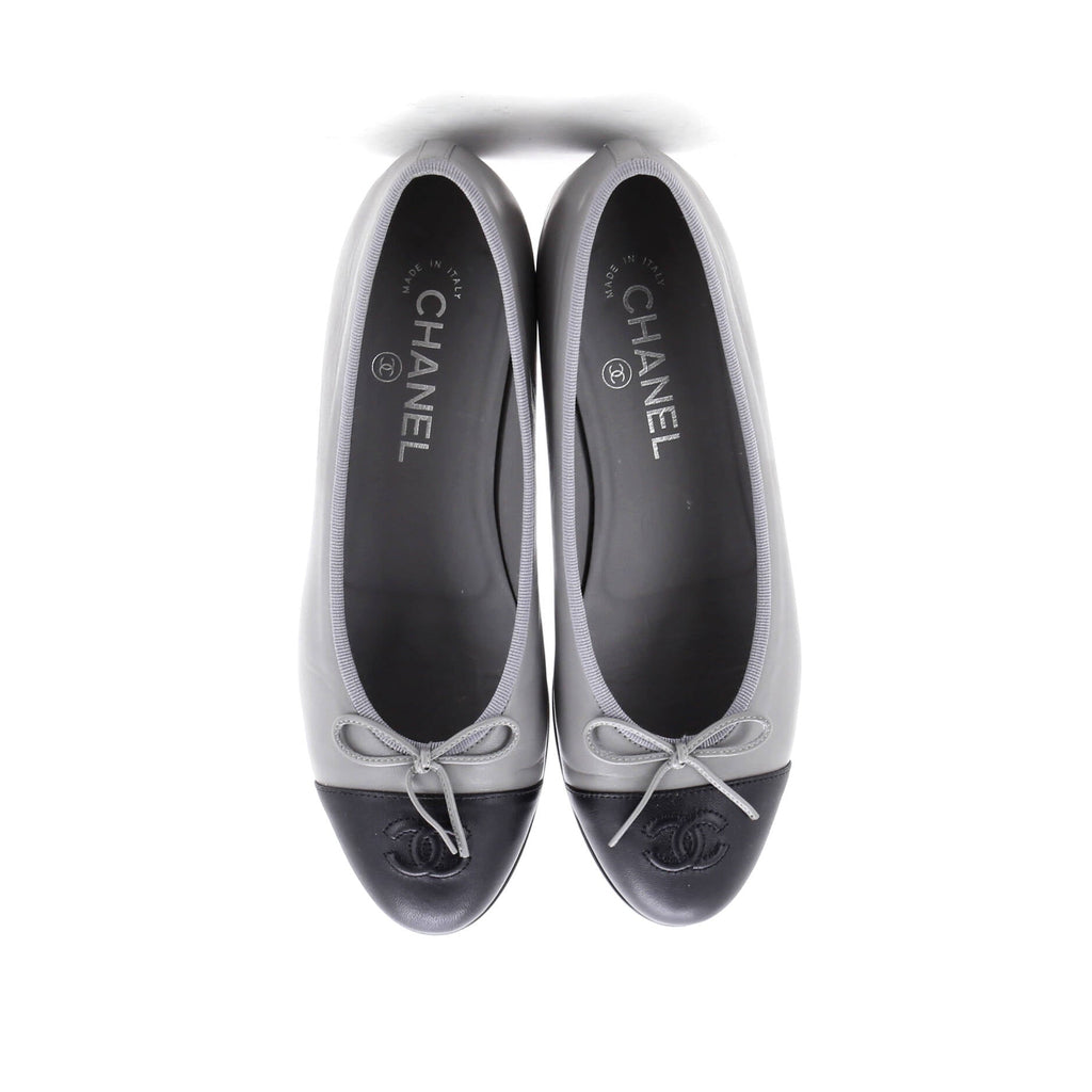 Women's CC Cap Toe Bow Ballerina Flats Leather