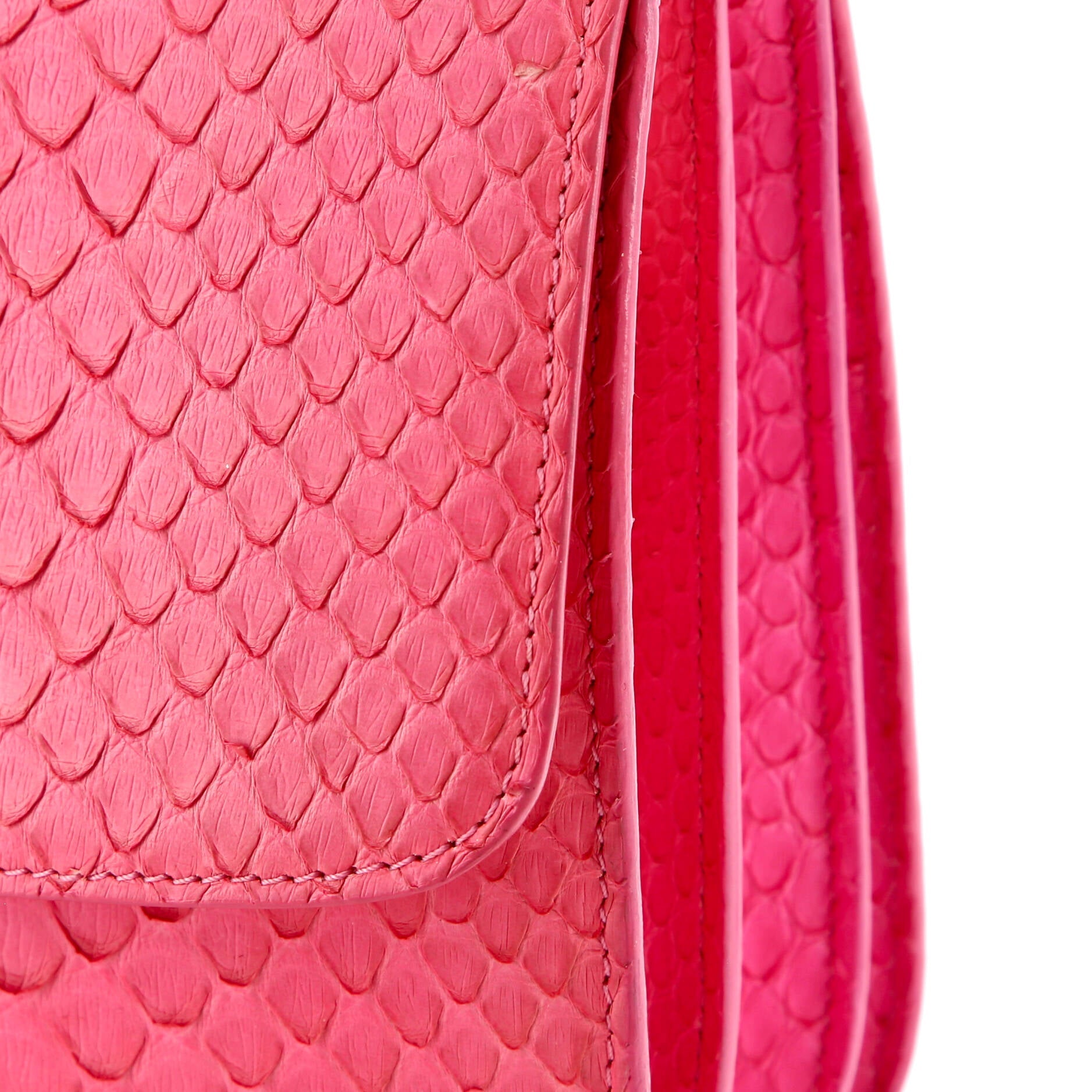 Classic Box Bag Python Medium