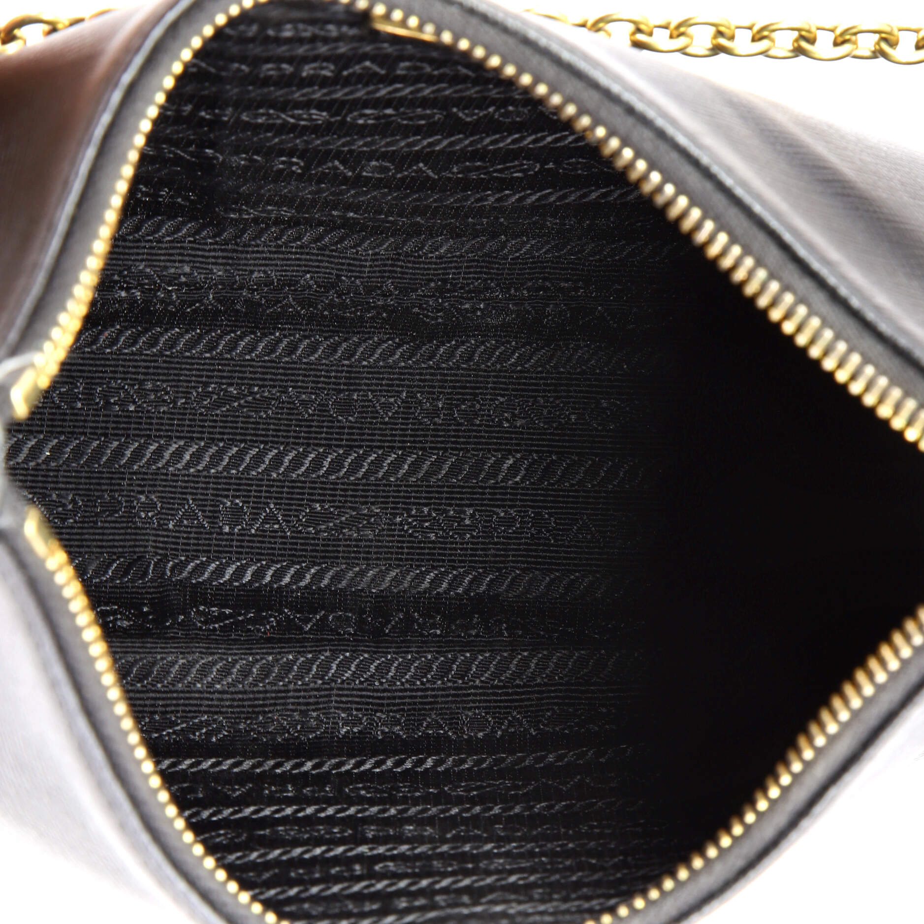 Re-Edition 2005 Shoulder Bag Saffiano Leather Small