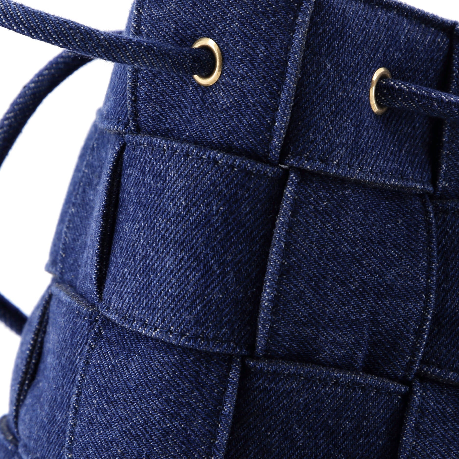 Cassette Bucket Bag Maxi Intrecciato Denim Small