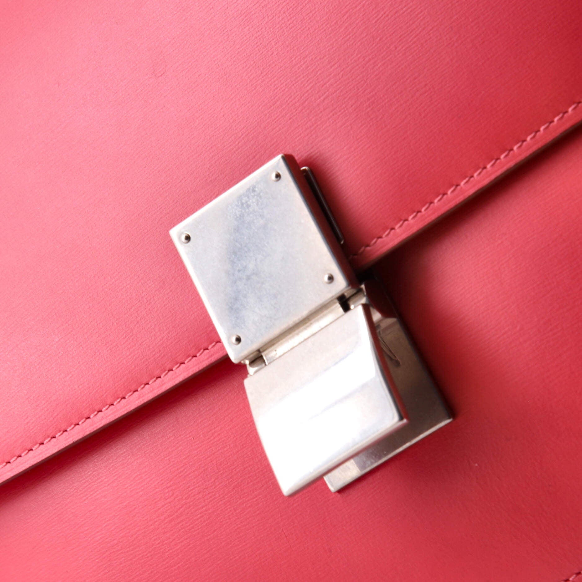 Classic Box Bag Smooth Leather Medium