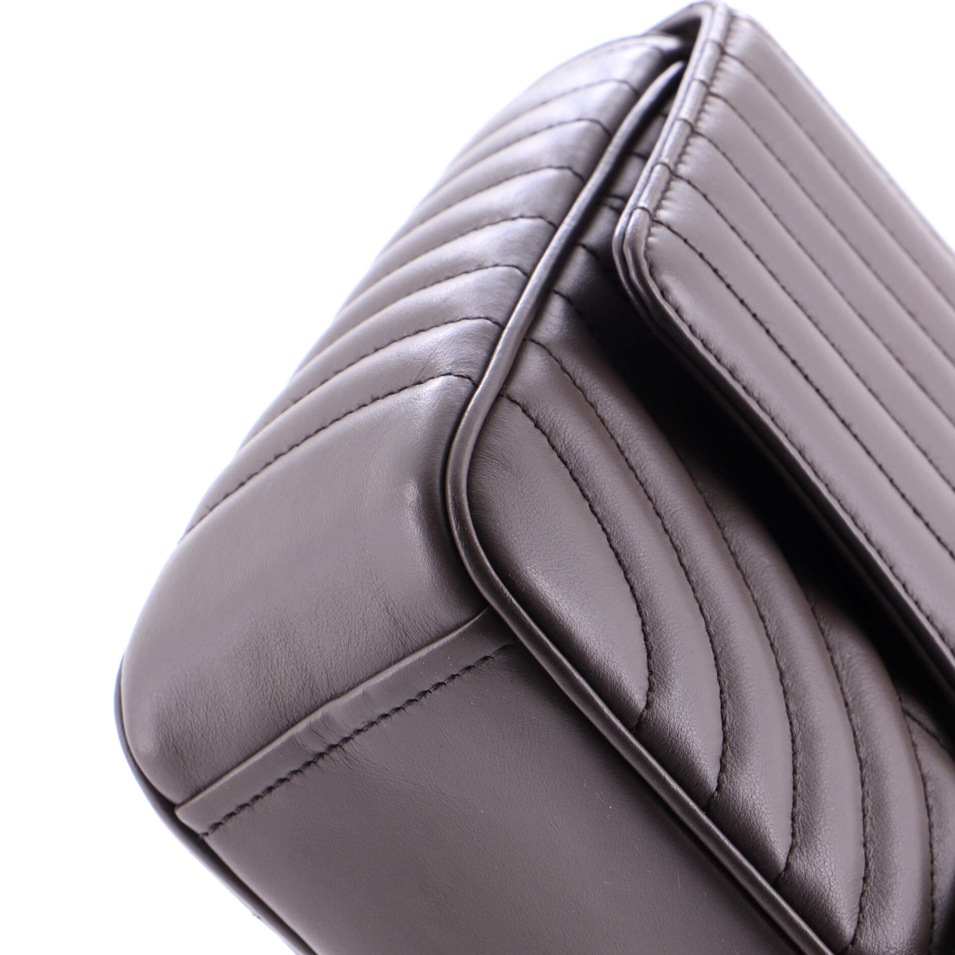 Chain Flap Shoulder Bag Diagramme Quilted Leather Medium