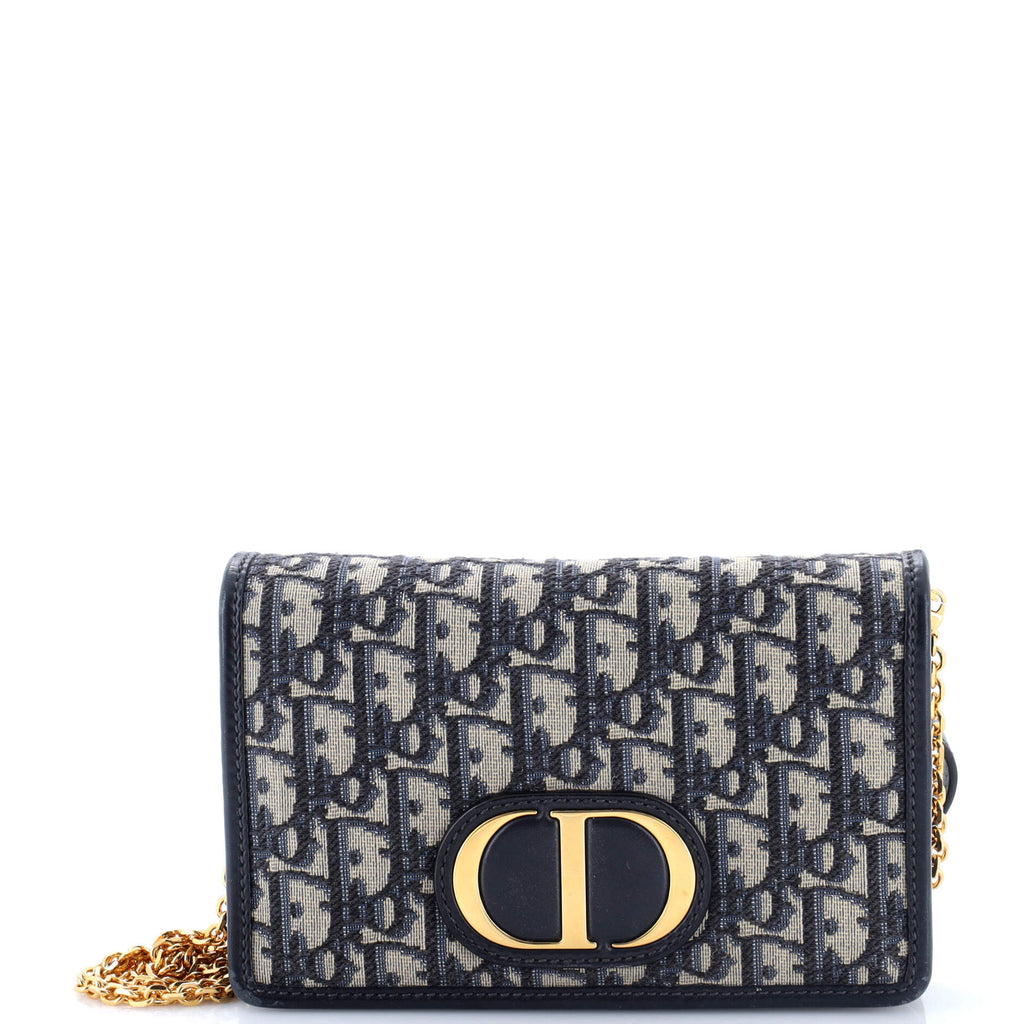 30 Montaigne 2-in-1 Pouch Oblique Canvas