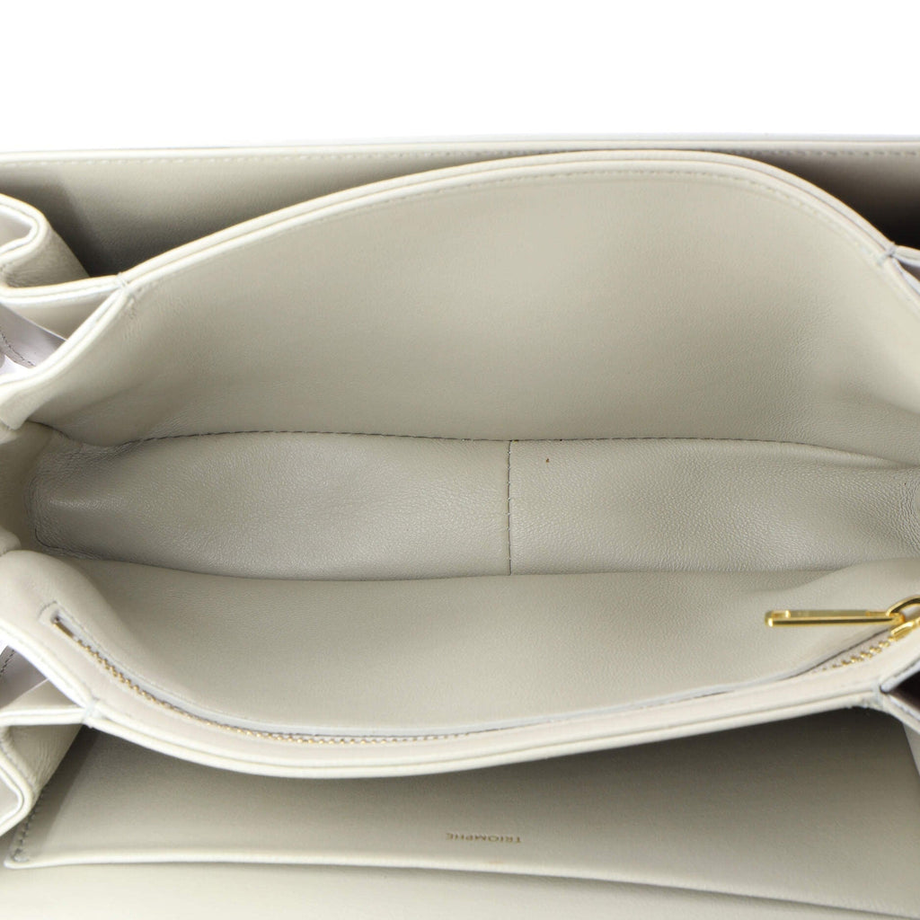 Triomphe Shoulder Bag Smooth Calfskin Medium
