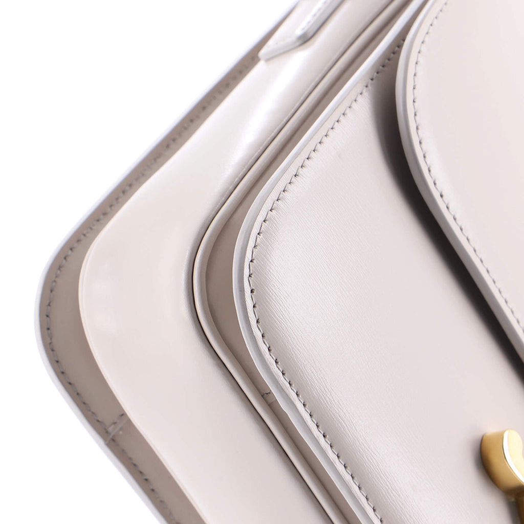 Triomphe Shoulder Bag Smooth Calfskin Medium