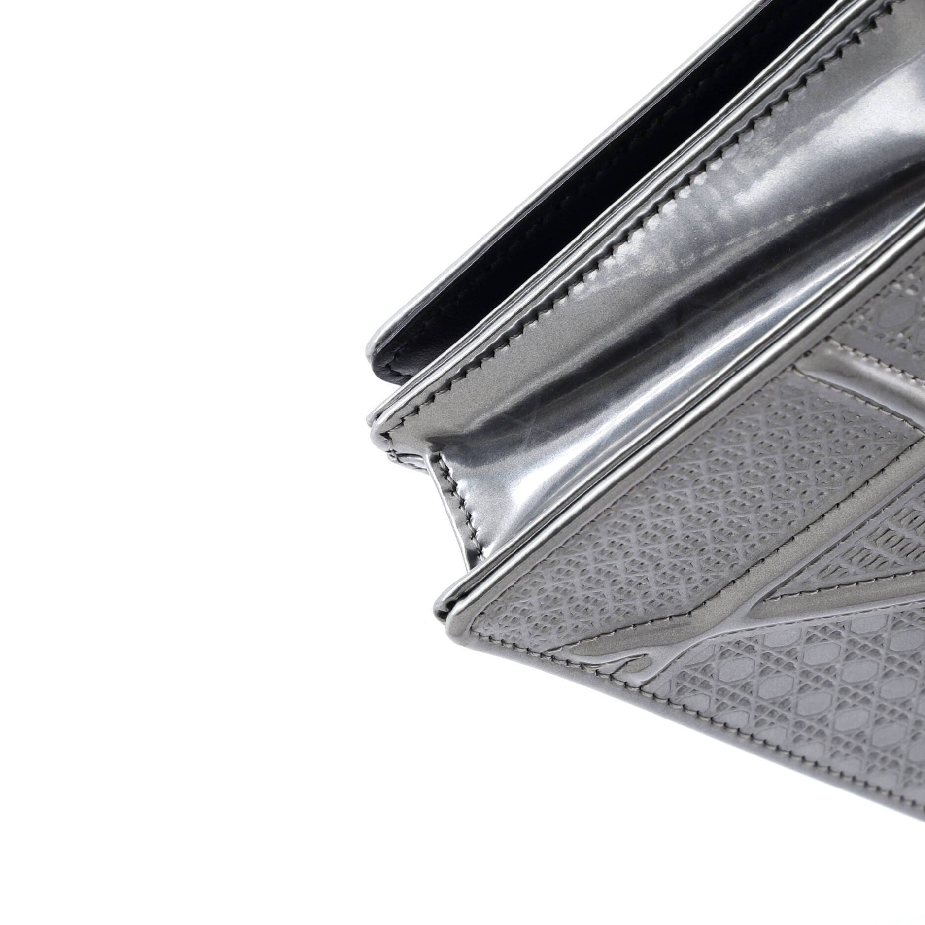Diorama Wallet on Chain Cannage Embossed Calfskin