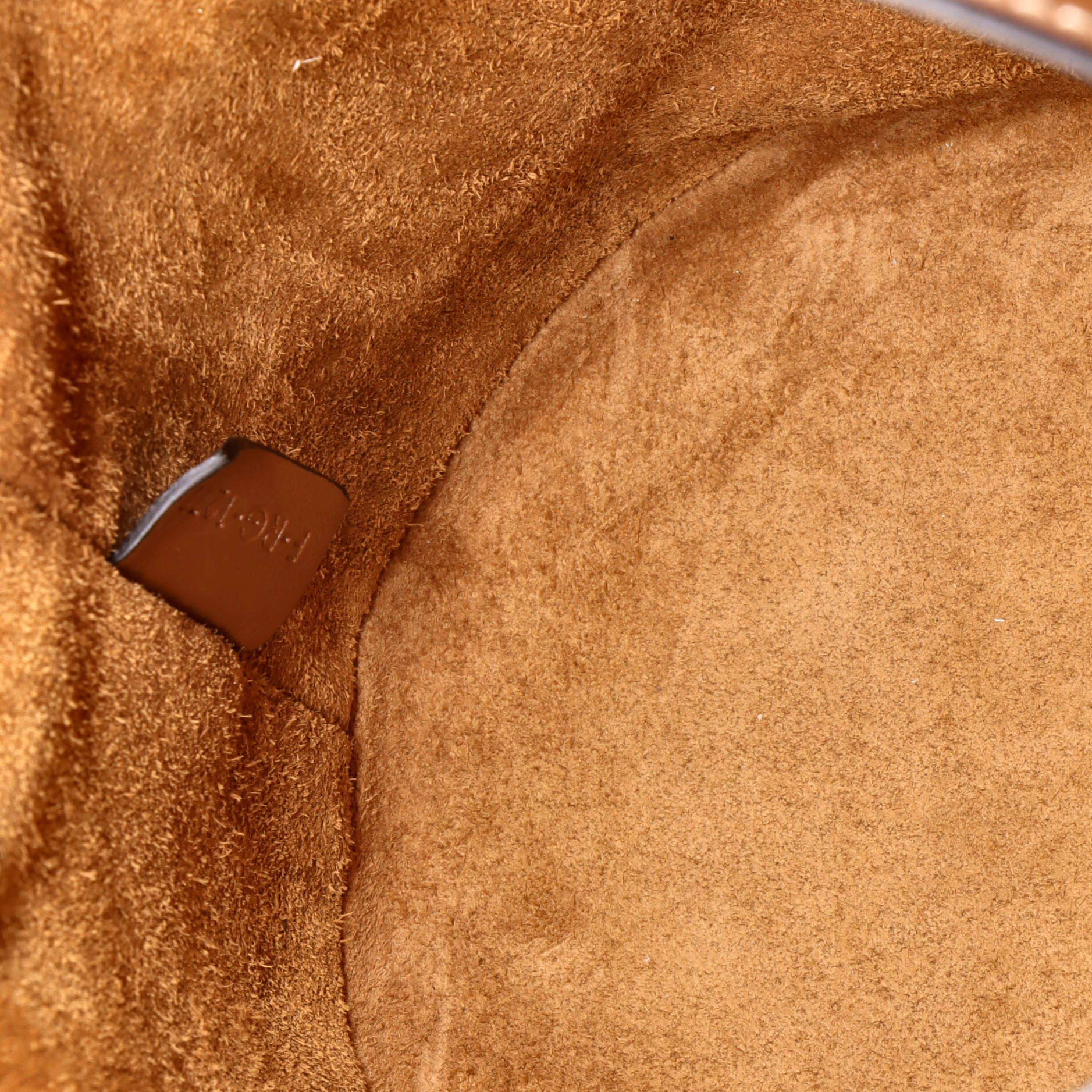 Bucket 16 Bag Leather Teen