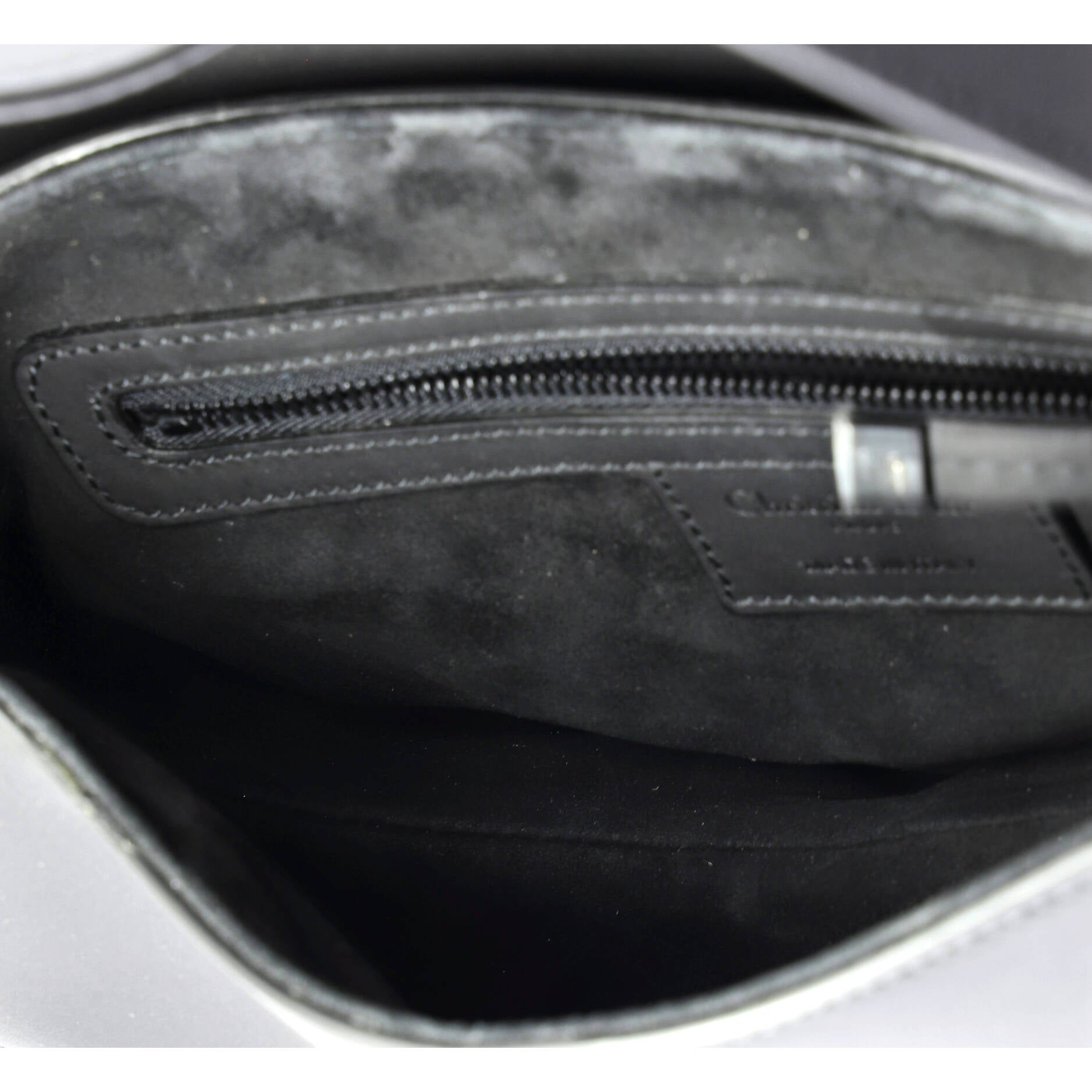 Ultra Matte Saddle Handbag Leather Medium