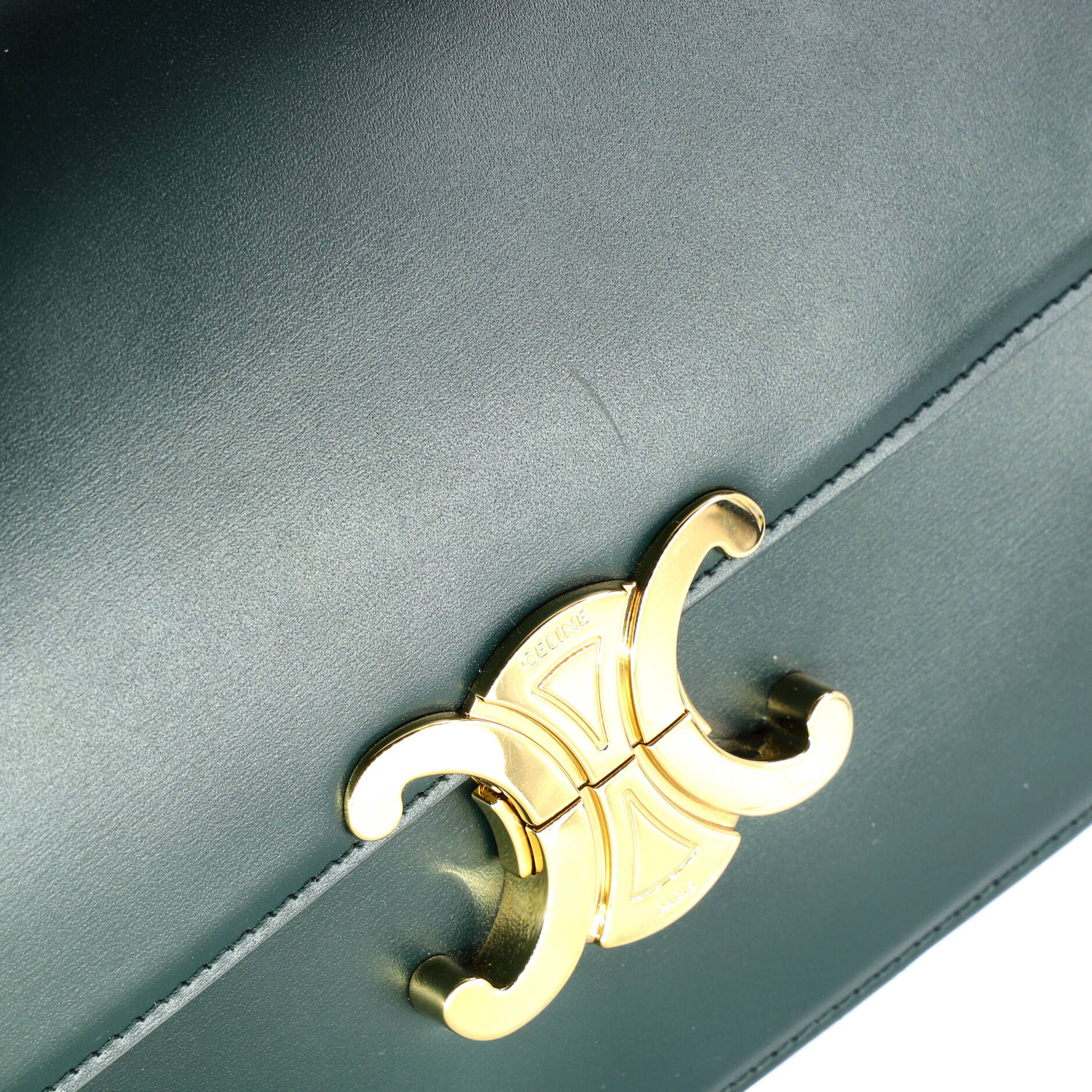 Triomphe Shoulder Bag Smooth Calfskin Medium