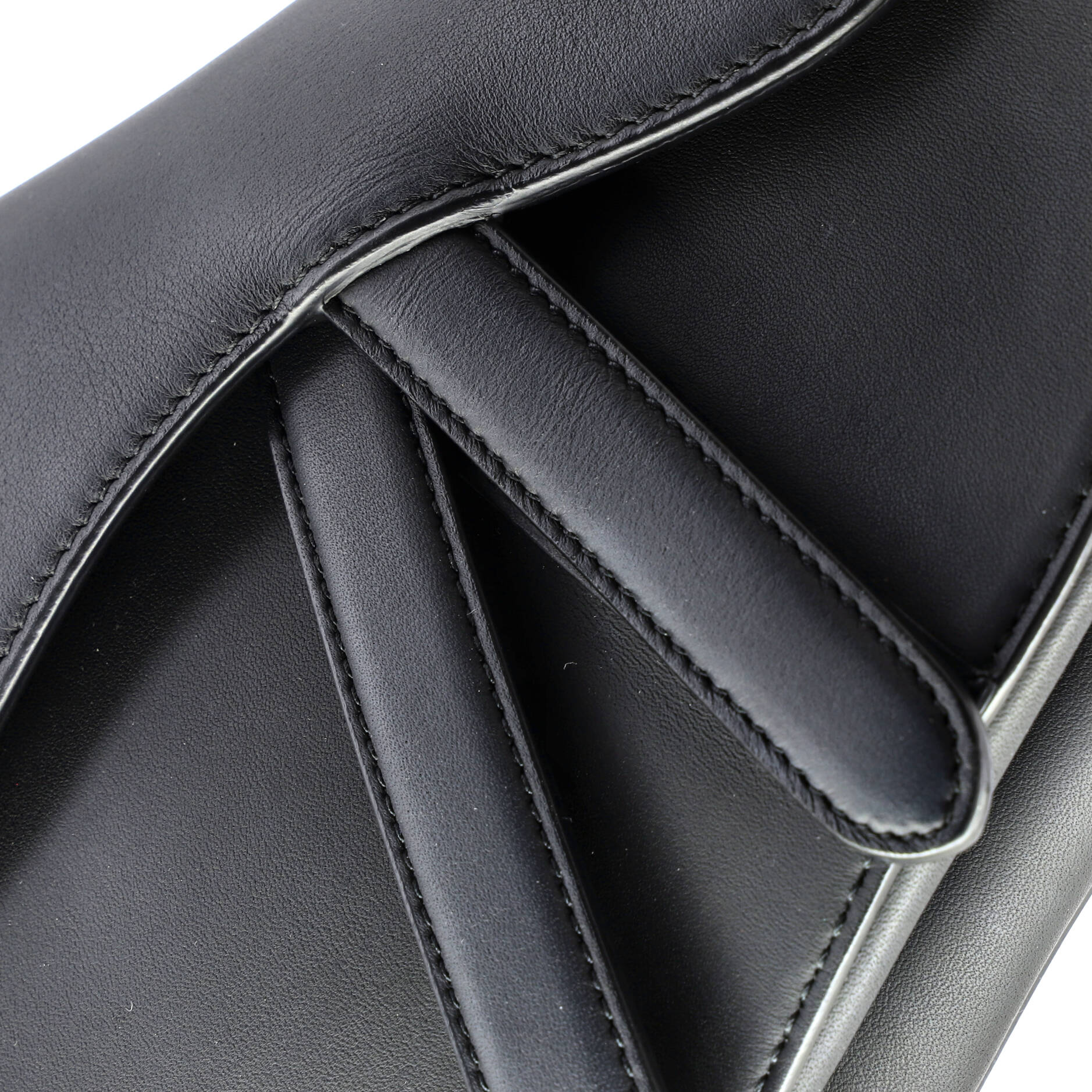 Ultra Matte Saddle Handbag Leather Mini