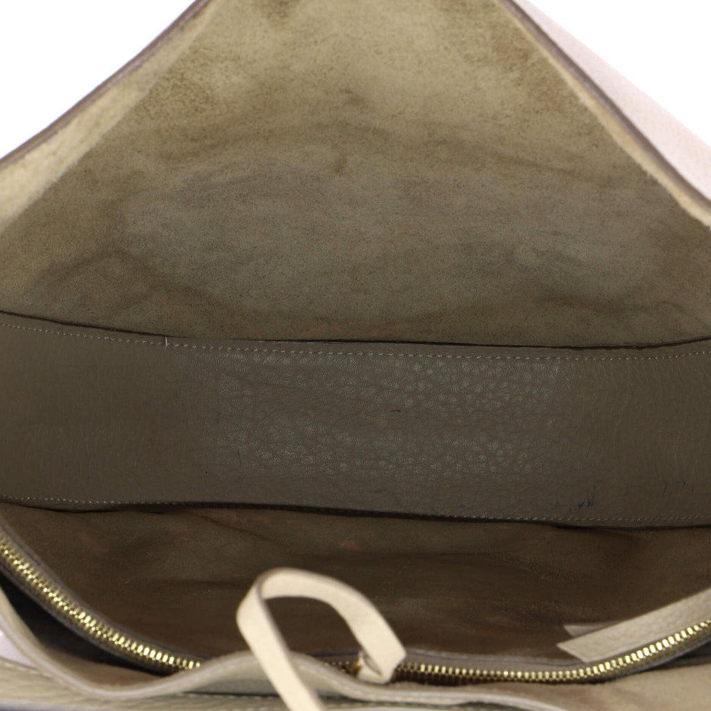 Trotteur Pocket Hobo Grainy Leather Medium