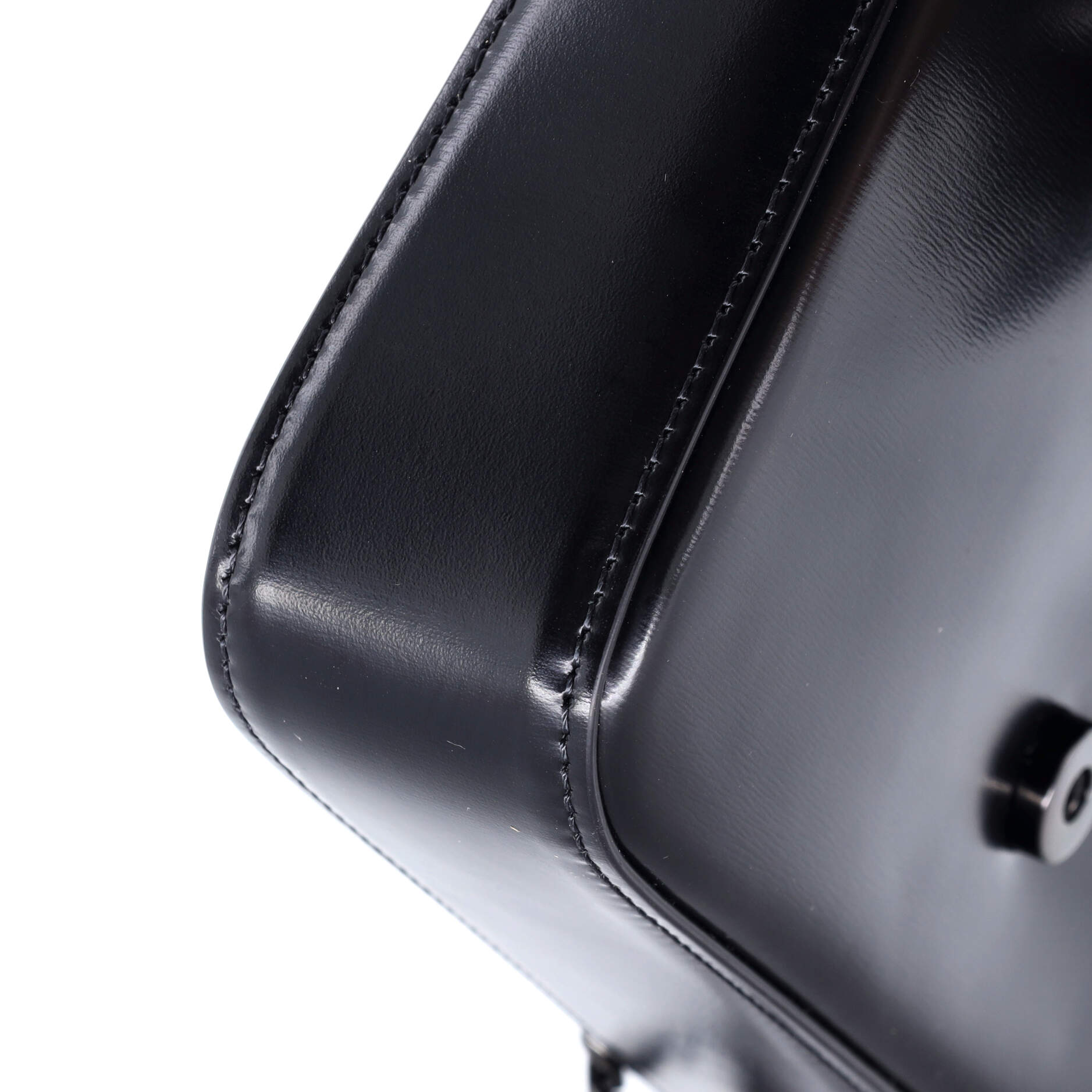 Triomphe Chain Shoulder Bag Leather Small