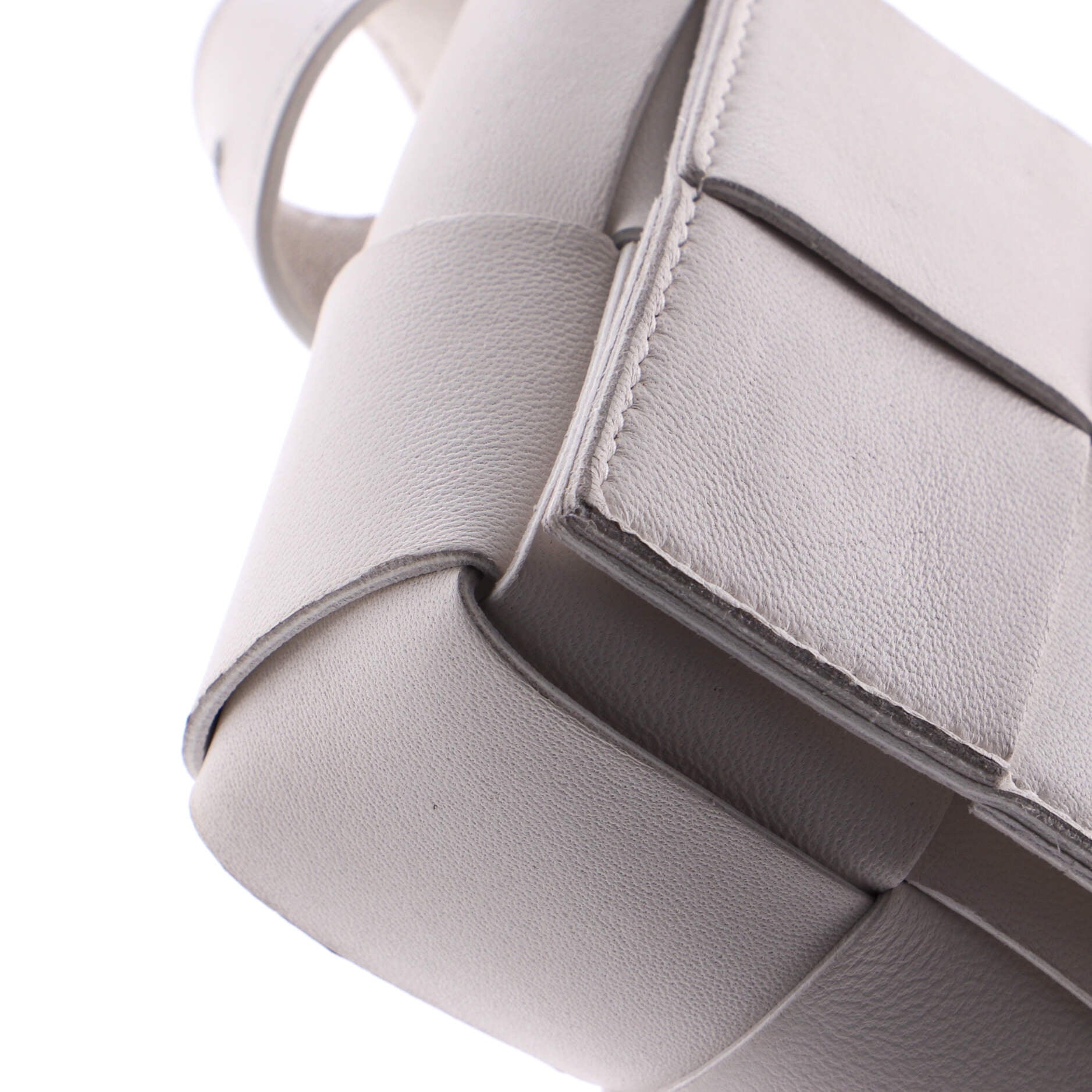 Cassette Belt Bag Maxi Intrecciato Leather