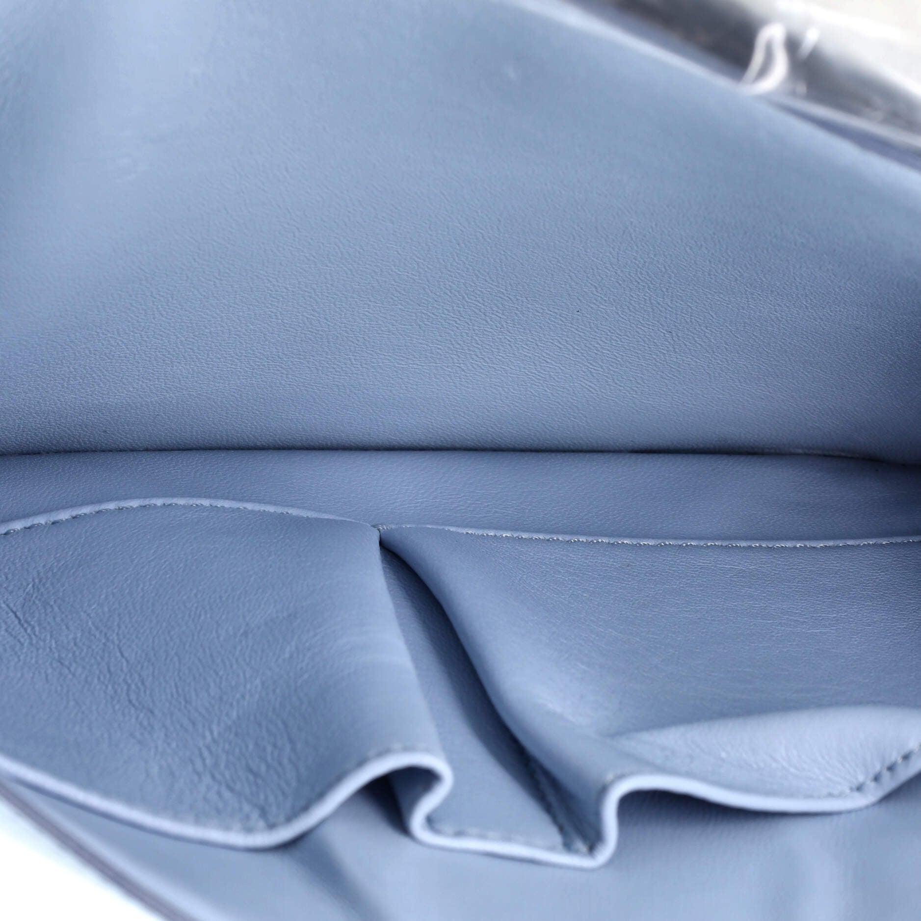 Classic Box Bag Smooth Leather Medium