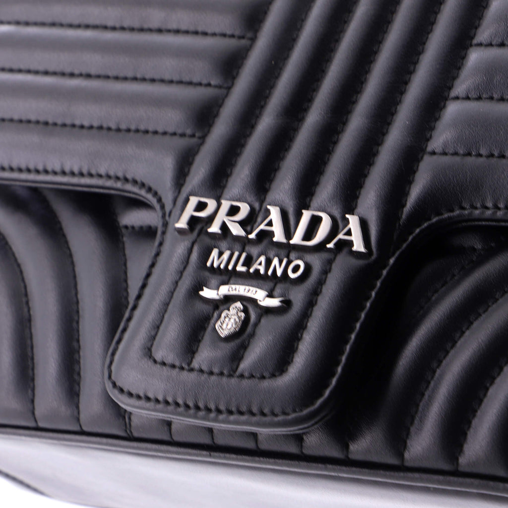 Chain Flap Shoulder Bag Diagramme Quilted Leather Medium