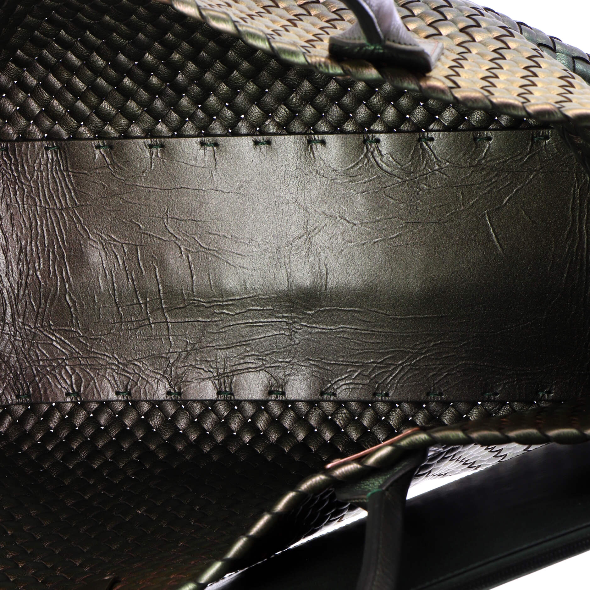 Cabat Tote Intrecciato Iridescent Nappa Medium