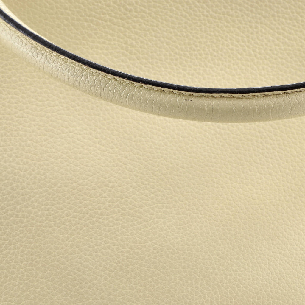Trapeze Bag Leather Medium