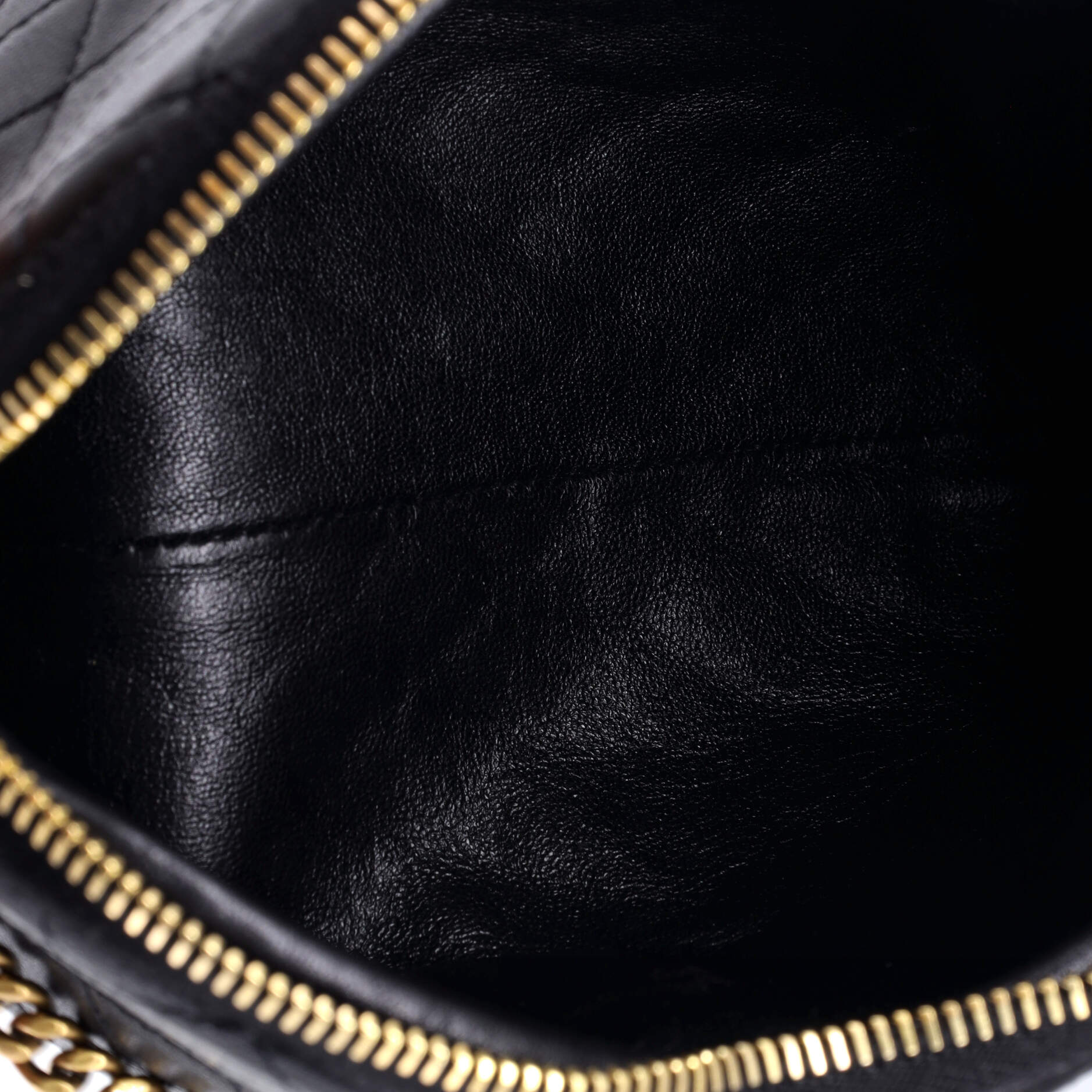 Gaby Zipped Pouch Crossbody Quilted Leather