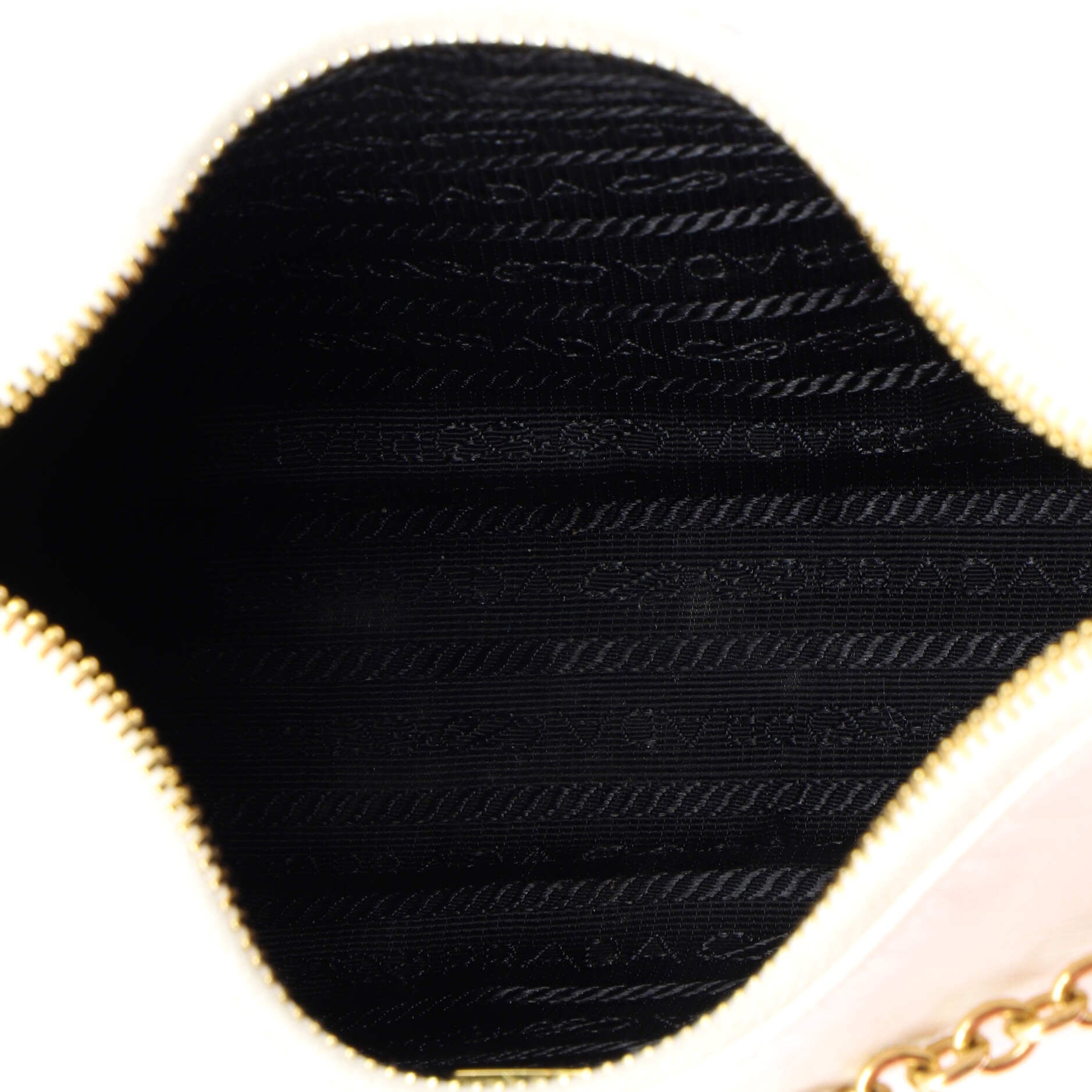 Re-Edition 2005 Shoulder Bag Saffiano Leather Small