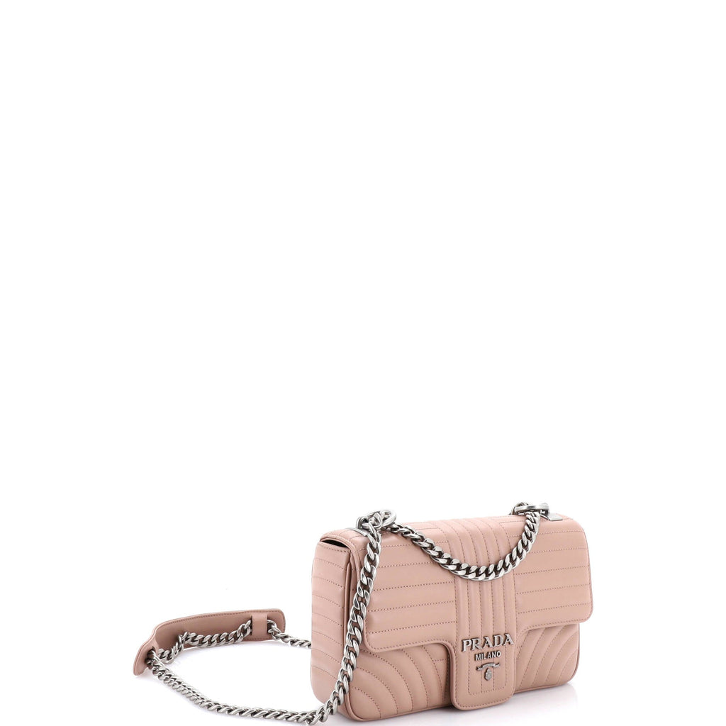 Chain Flap Shoulder Bag Diagramme Quilted Leather Medium