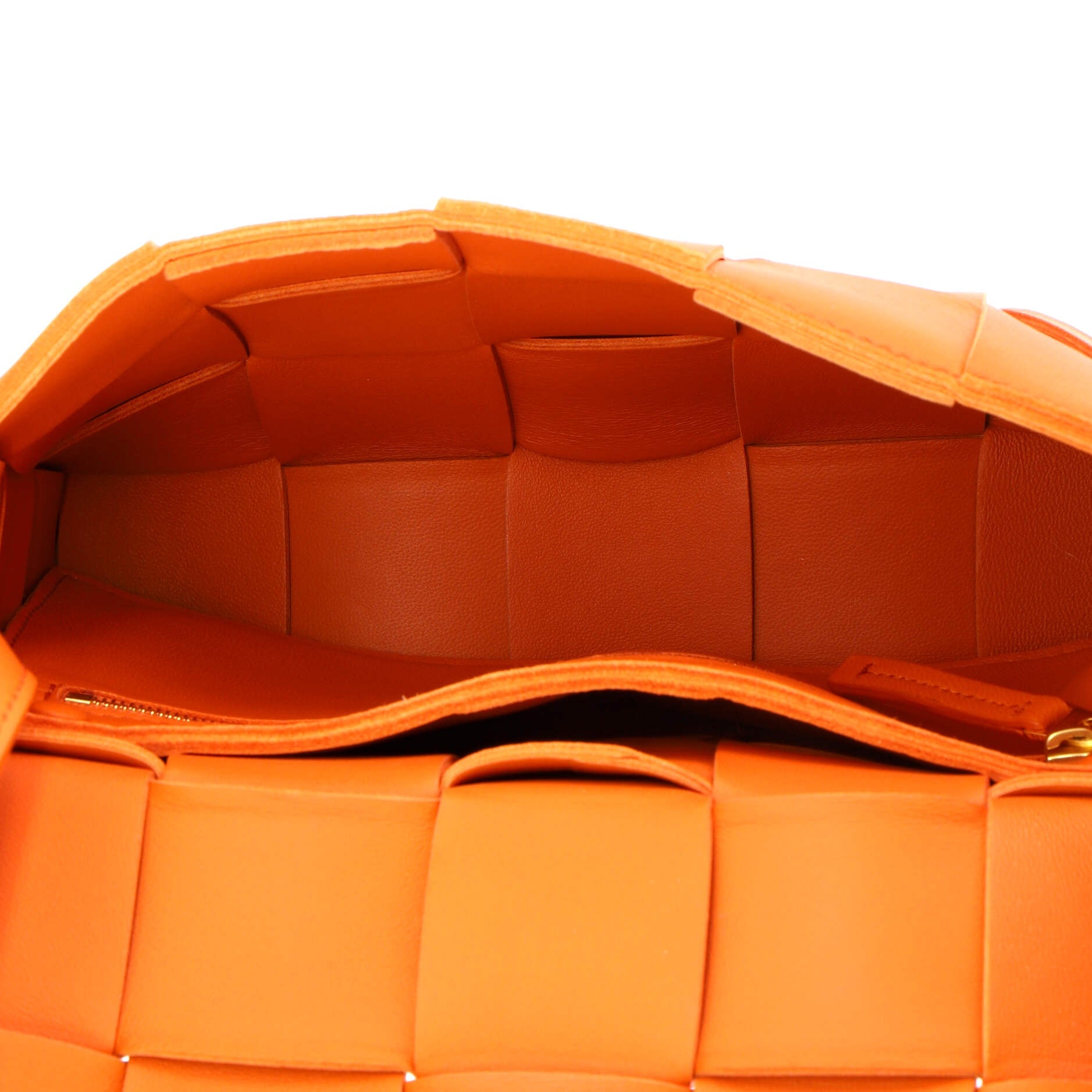 Cassette Crossbody Bag Maxi Intrecciato Leather Small