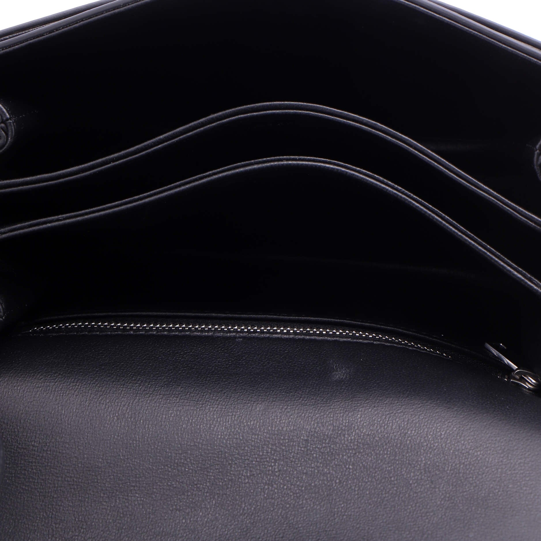 Besace Triomphe Shoulder Bag Leather Medium