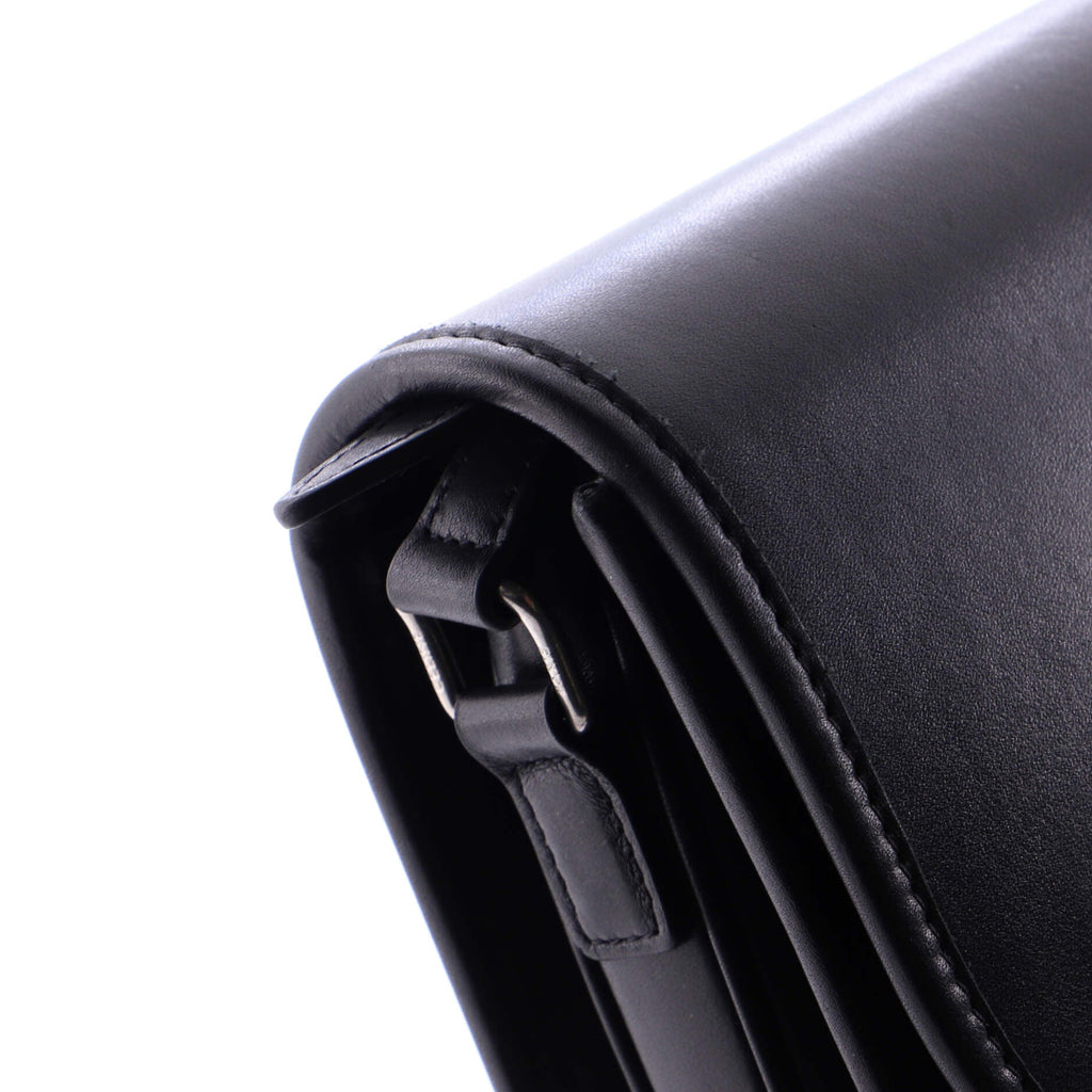 Besace Triomphe Shoulder Bag Leather Medium