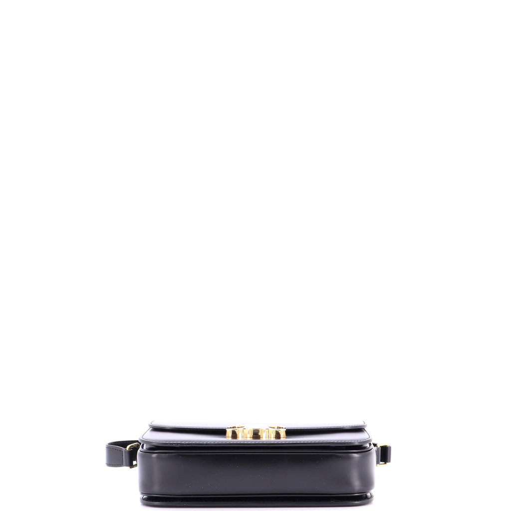 Triomphe Shoulder Bag Smooth Calfskin Medium