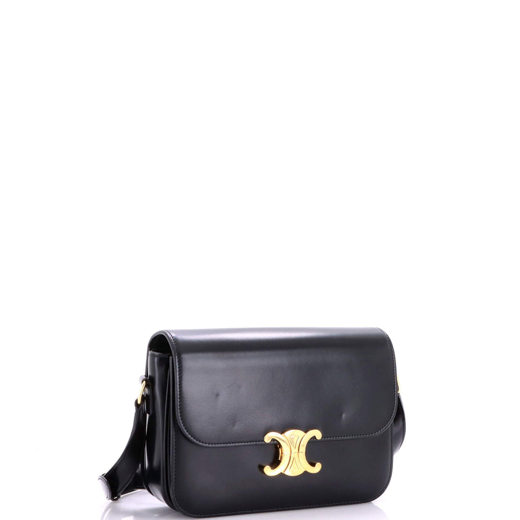 Triomphe Shoulder Bag Smooth Calfskin Medium
