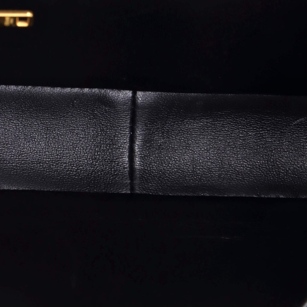 Triomphe Shoulder Bag Smooth Calfskin Medium