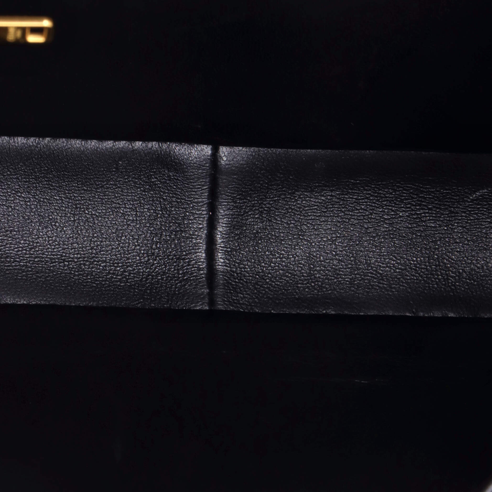 Triomphe Shoulder Bag Smooth Calfskin Medium