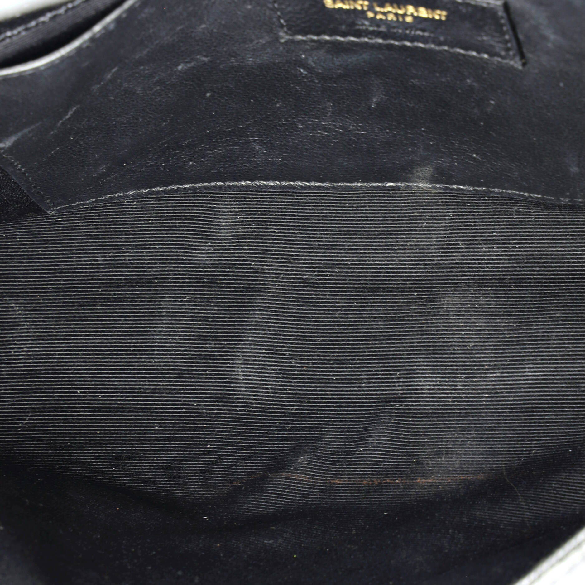 Classic Monogram Crossbody Bag Grainy Leather Medium