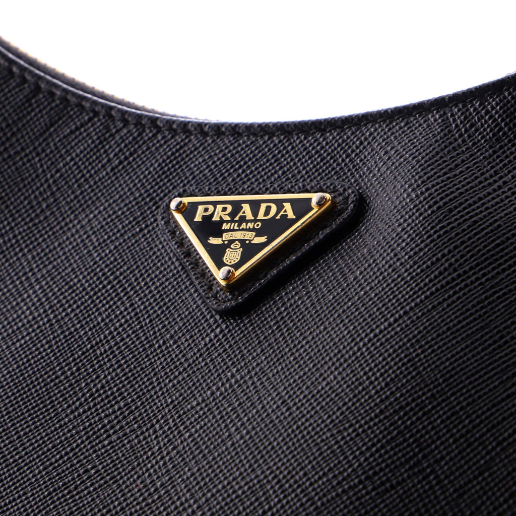 Re-Edition 2005 Shoulder Bag Saffiano Leather Small