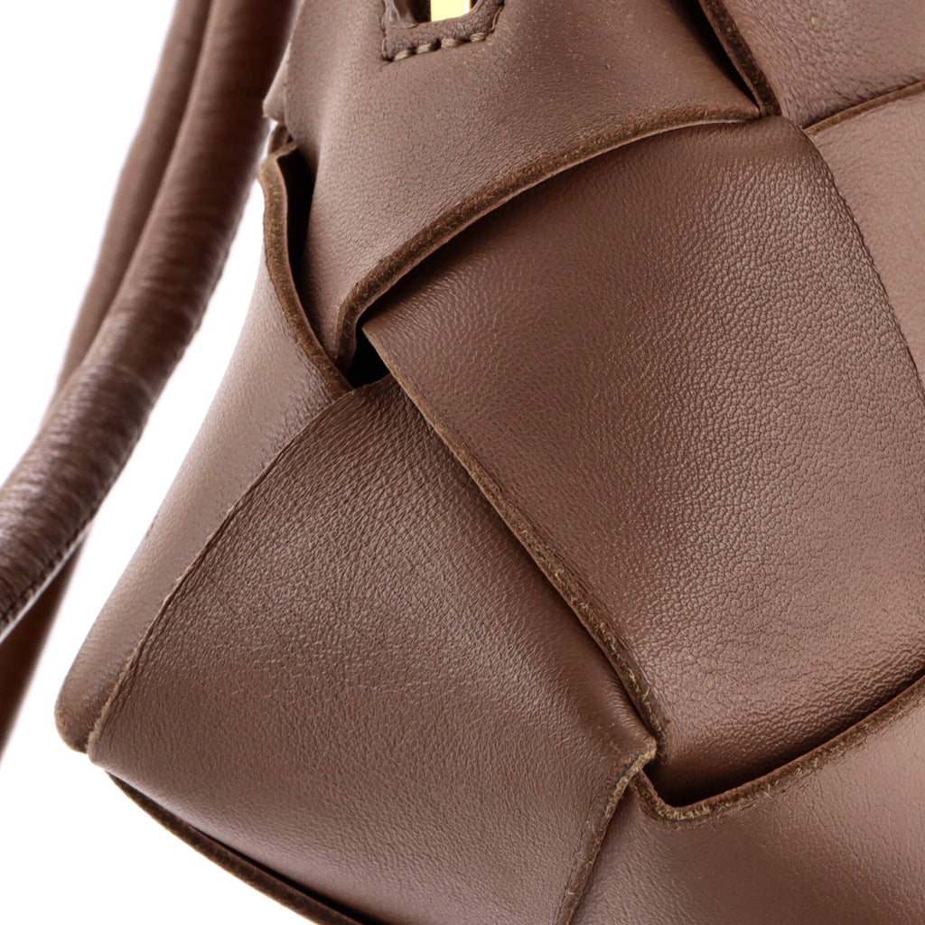 Cassette Camera Crossbody Bag Maxi Intrecciato Leather Small