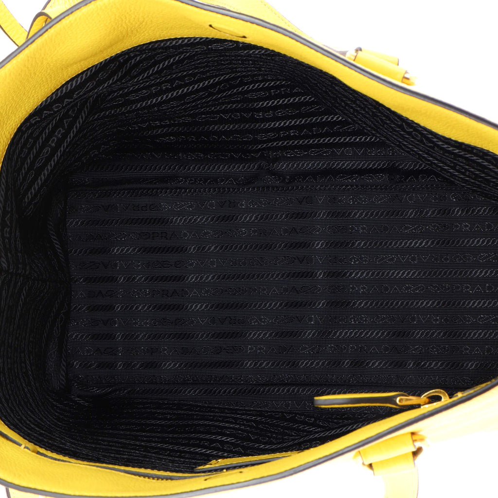 Embossed Logo Open Tote Vitello Daino Medium