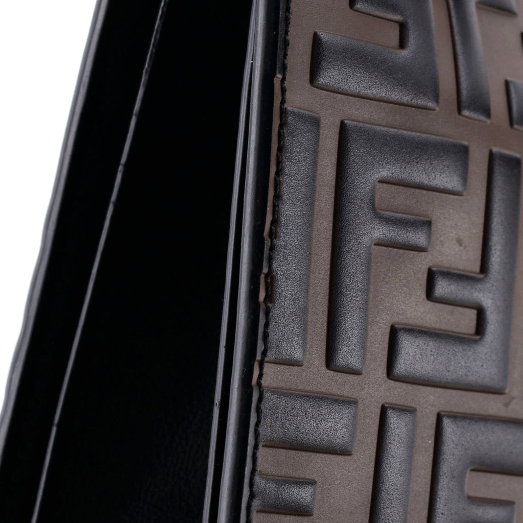 Handle Clutch Zucca Embossed Leather Medium