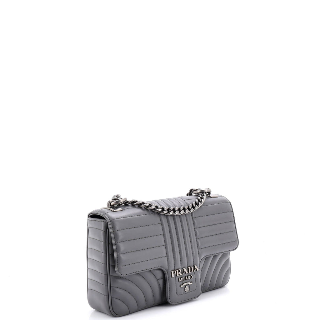 Chain Flap Shoulder Bag Diagramme Quilted Leather Medium