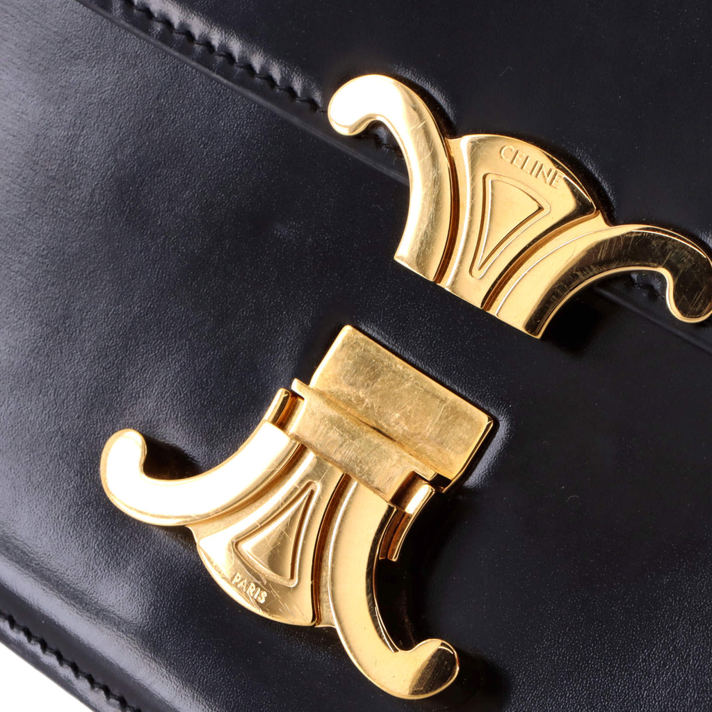 Triomphe Shoulder Bag Smooth Calfskin Teen