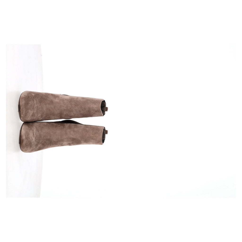 Fendi High-Heeled Chelsea Boots in Brown Suede