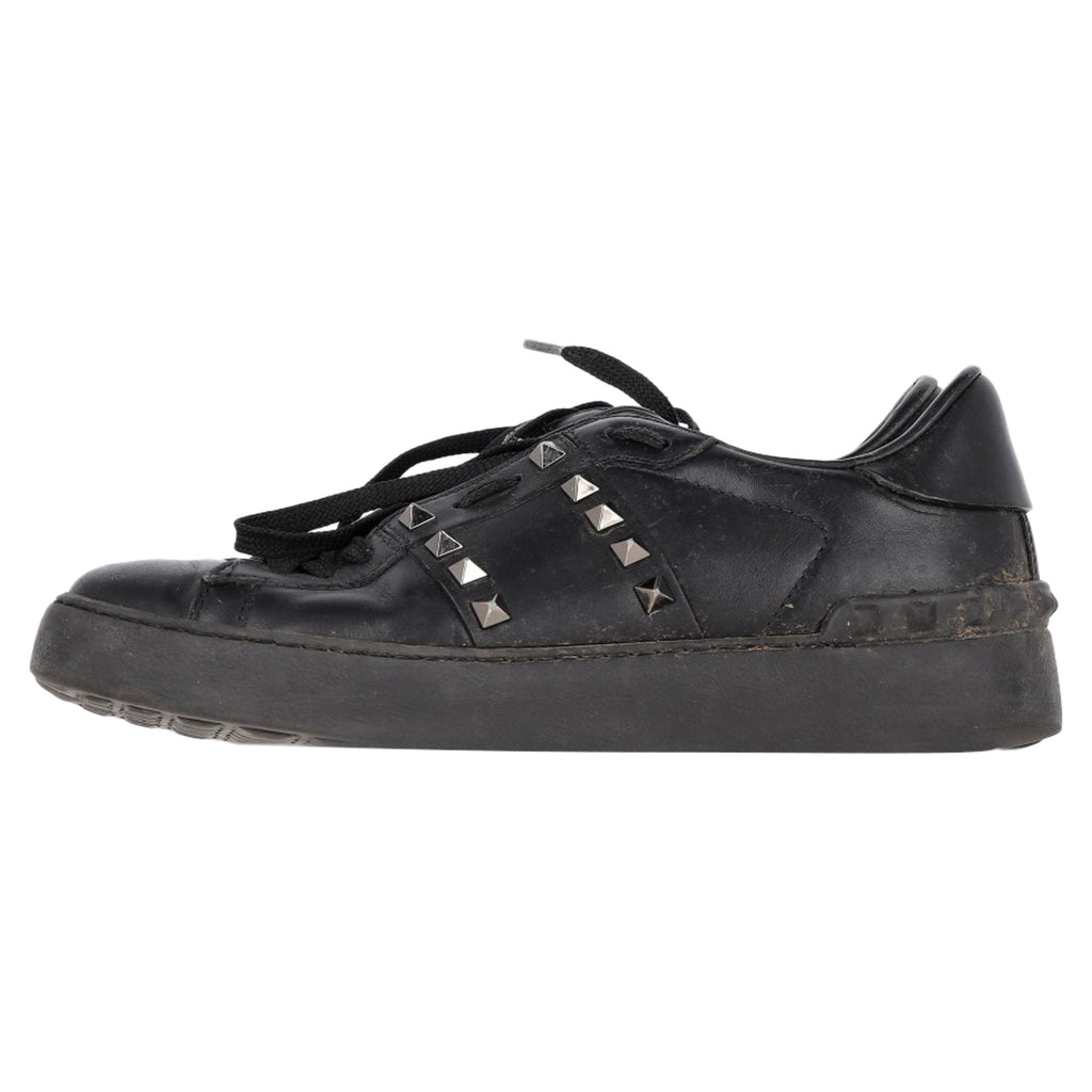Valentino Garavani Rockstud Lace-Up Sneakers in Black Calfskin Leather