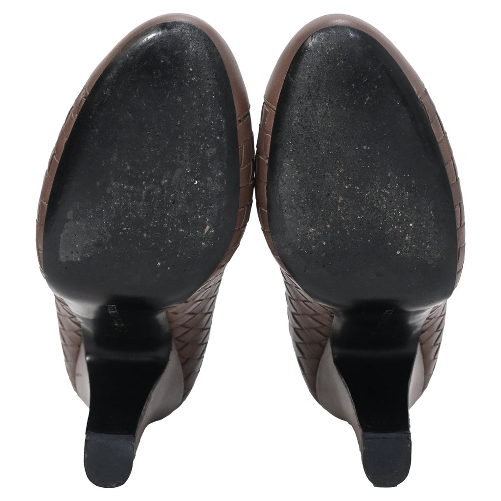 Bottega Veneta Weave Pumps in Brown Intrecciato Leather