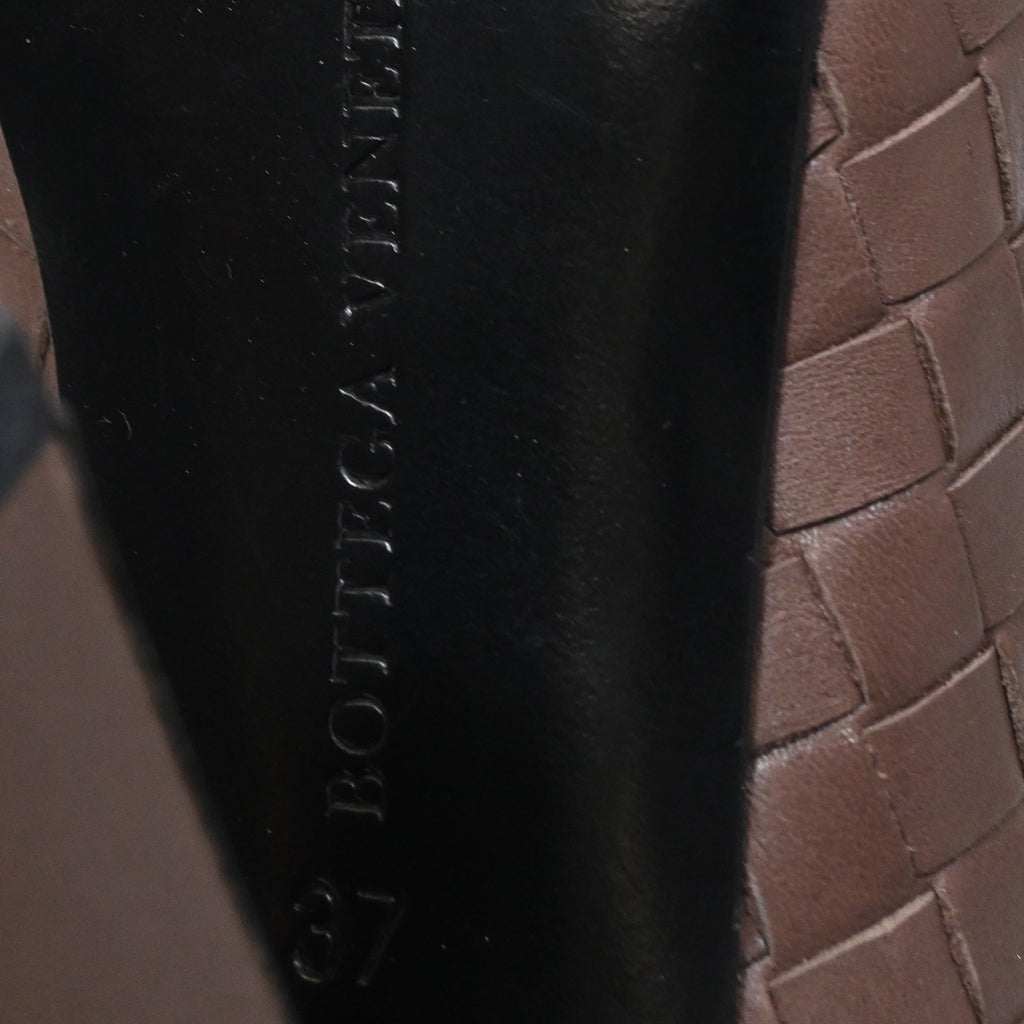 Bottega Veneta Weave Pumps in Brown Intrecciato Leather