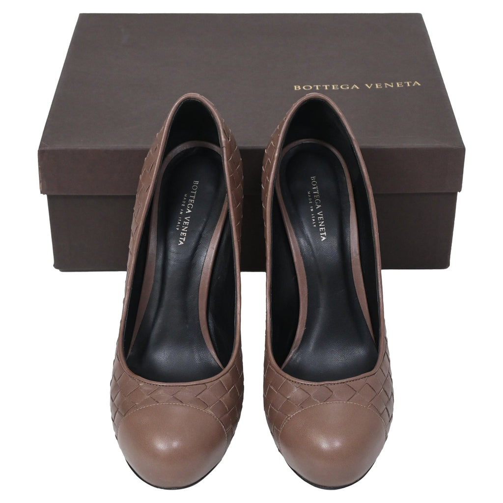 Bottega Veneta Weave Pumps in Brown Intrecciato Leather