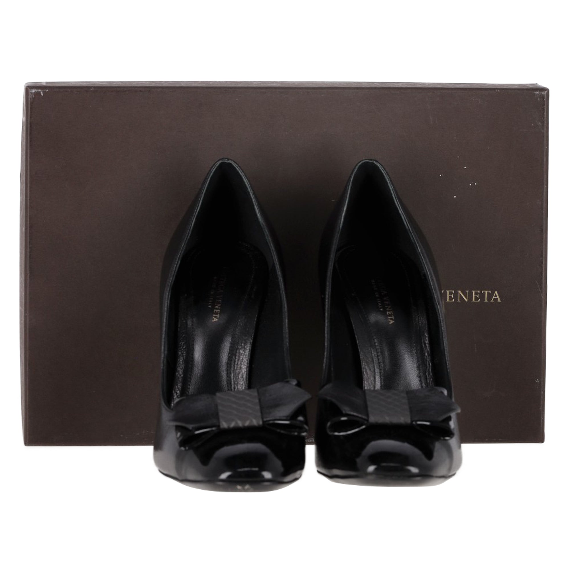 Bottega Veneta Bow Detail Pumps in Black Leather